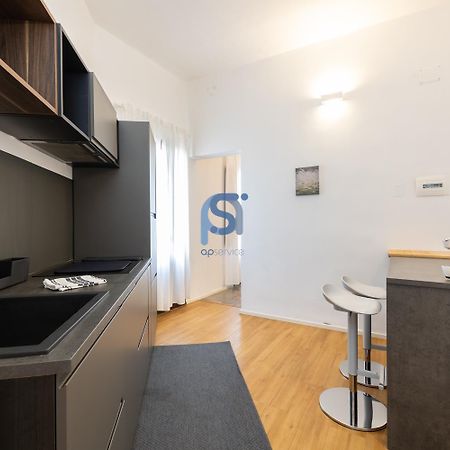 Ni Ni Apartments 체팔루 외부 사진