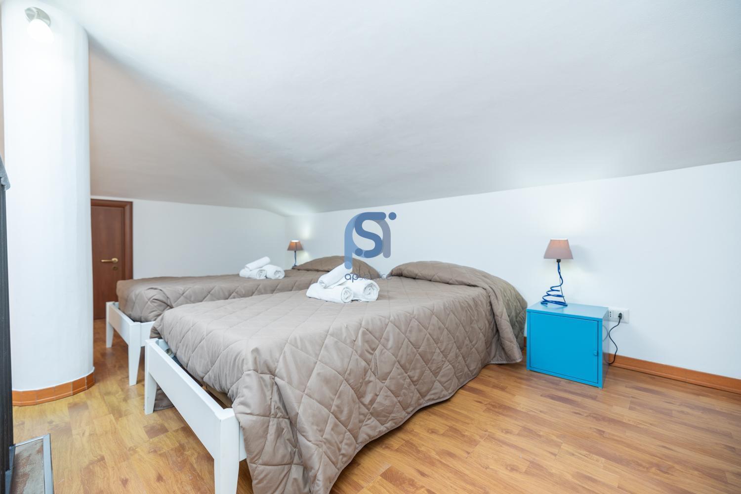 Ni Ni Apartments 체팔루 외부 사진