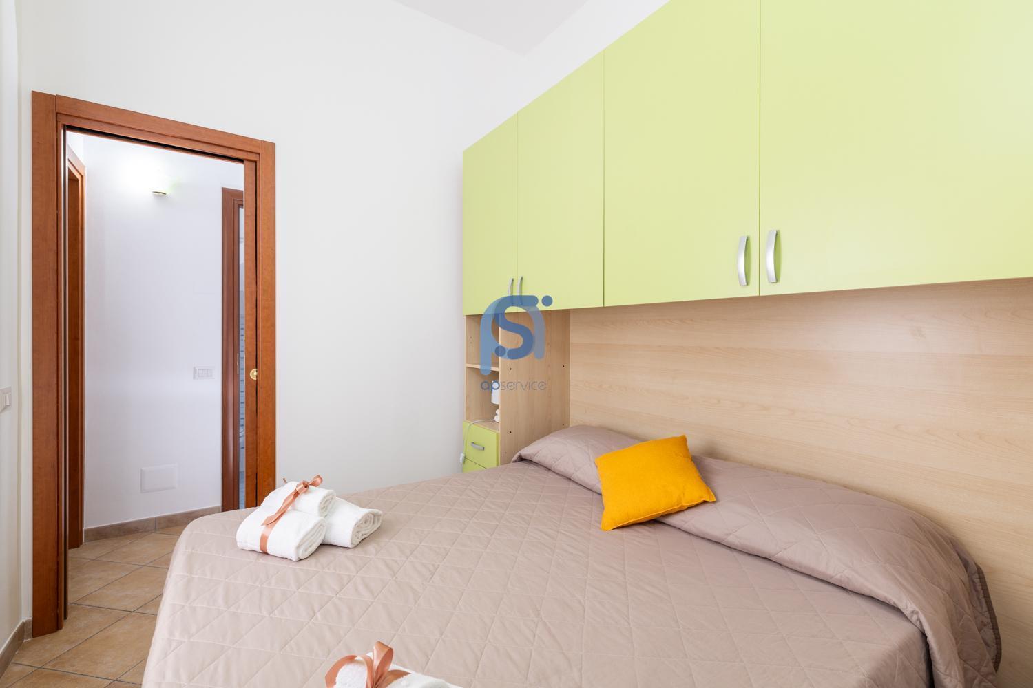 Ni Ni Apartments 체팔루 외부 사진