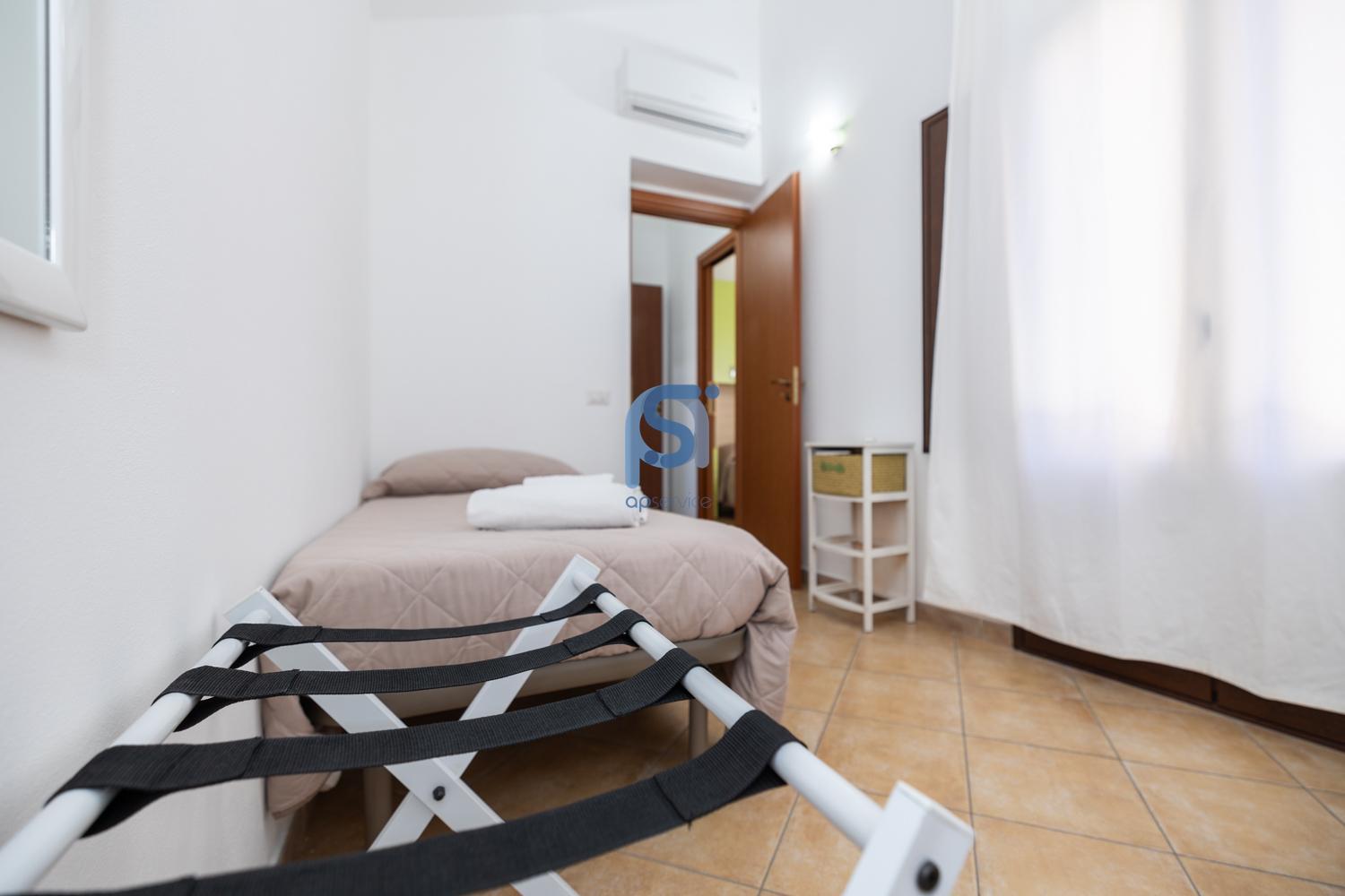 Ni Ni Apartments 체팔루 외부 사진