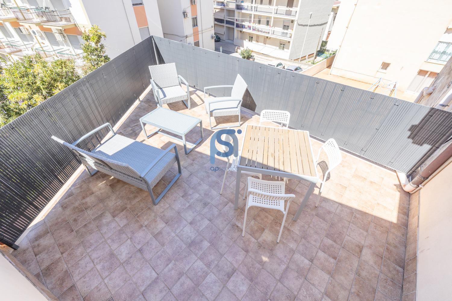 Ni Ni Apartments 체팔루 외부 사진