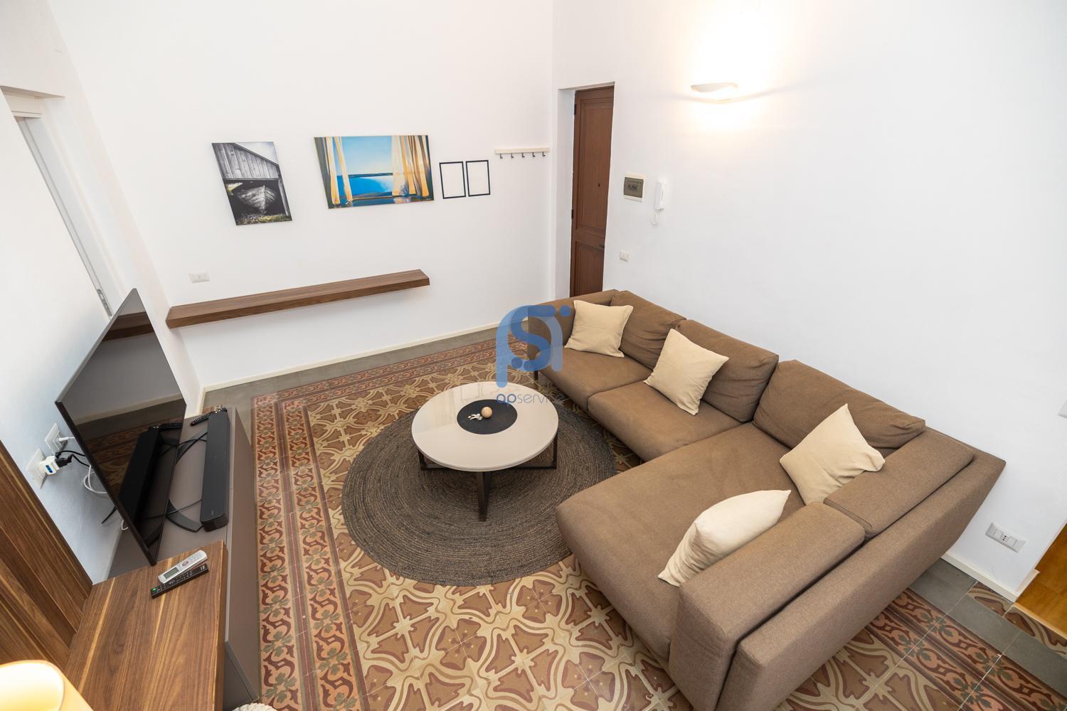 Ni Ni Apartments 체팔루 외부 사진