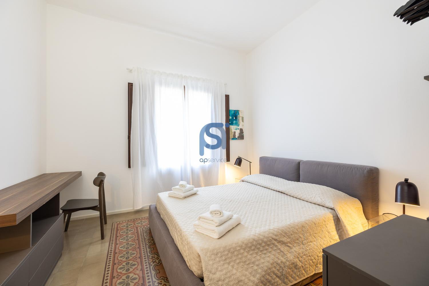 Ni Ni Apartments 체팔루 외부 사진