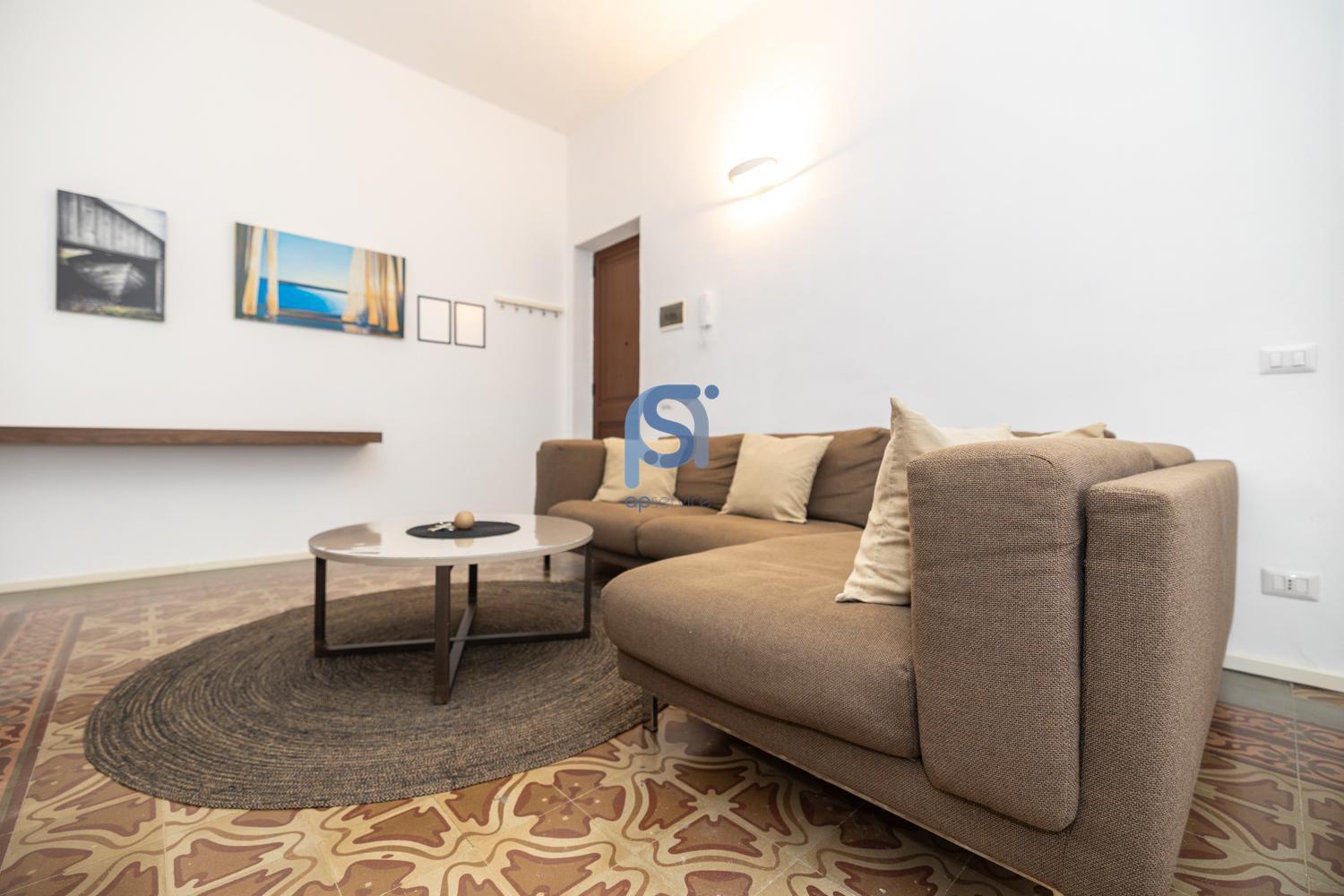 Ni Ni Apartments 체팔루 외부 사진